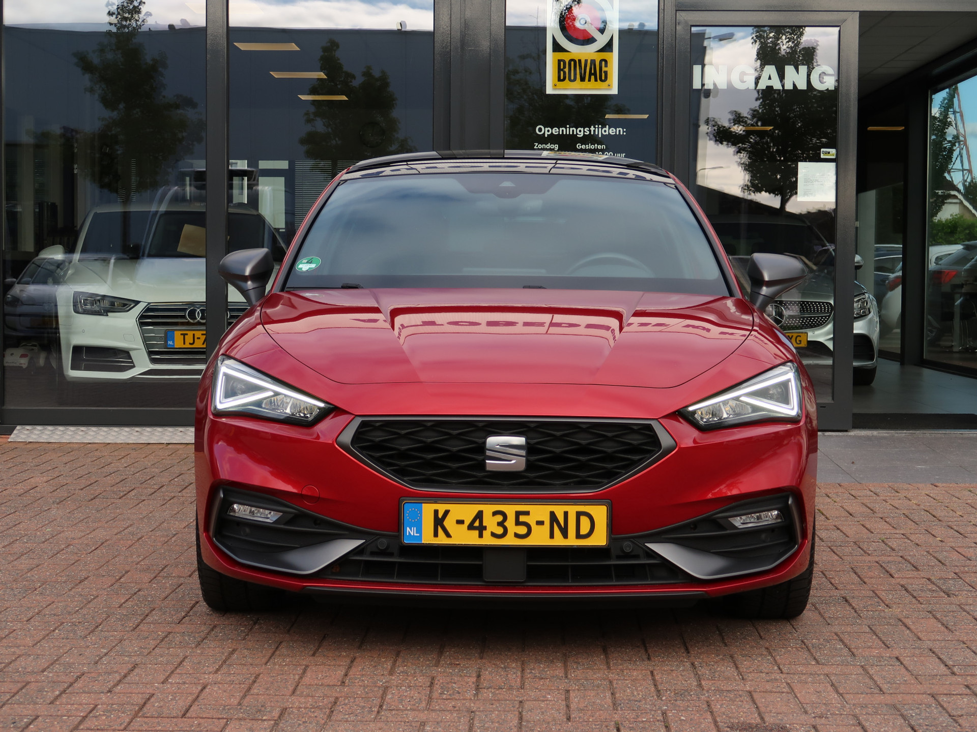 40298692-5.jpg