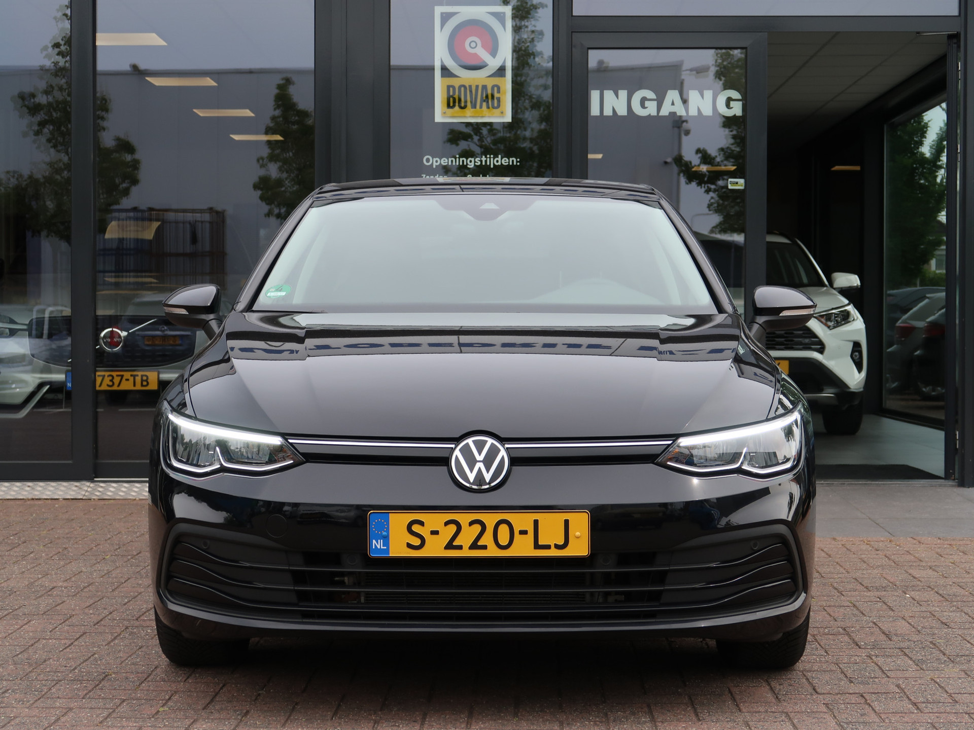 45144574-6.jpg