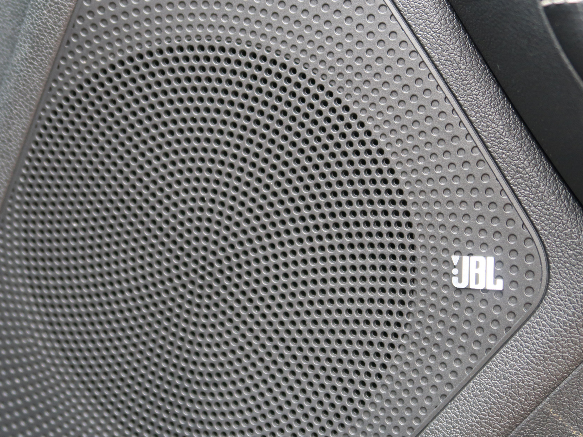 45428982-17.jpg