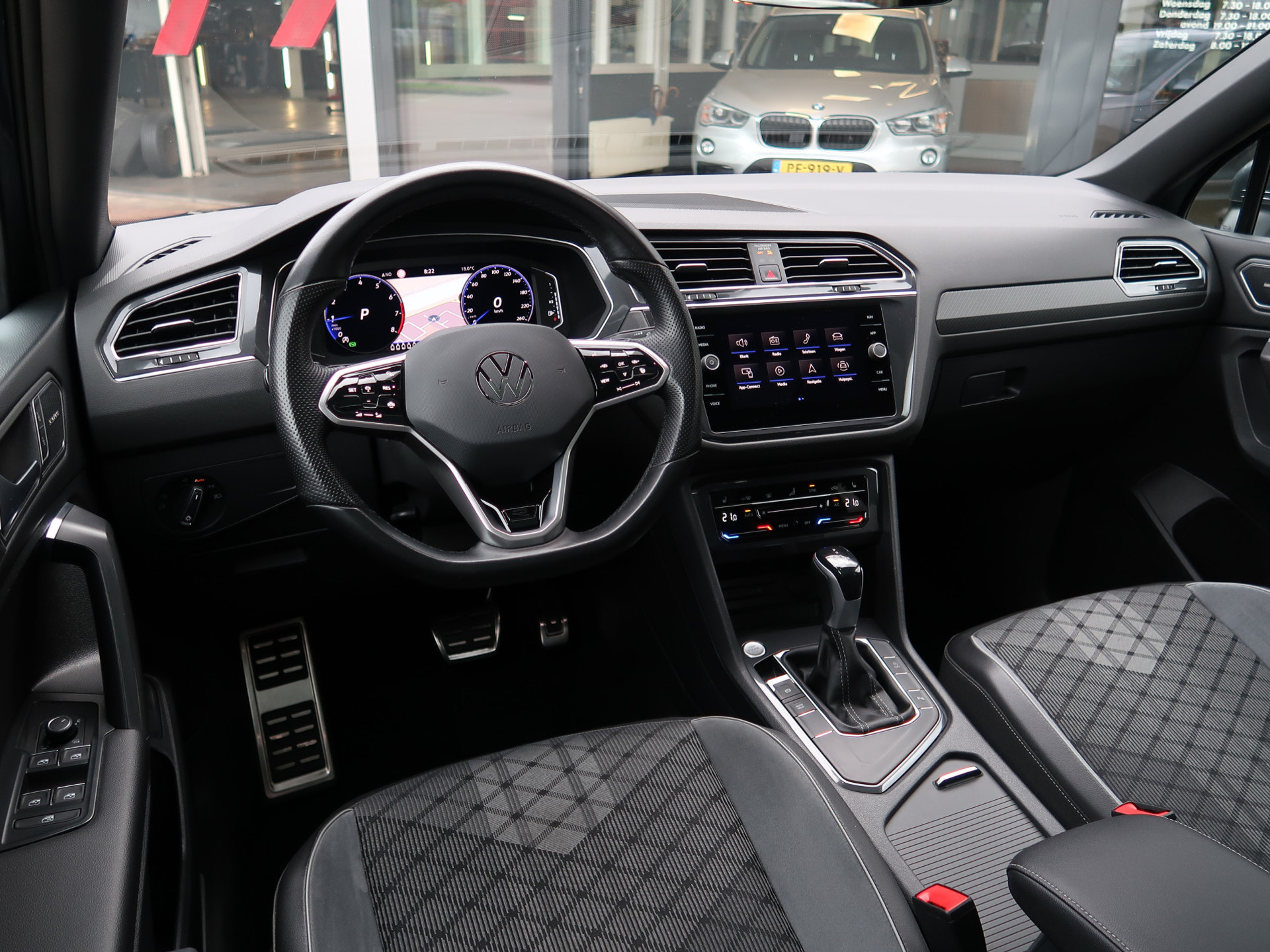 46710159-16.jpg