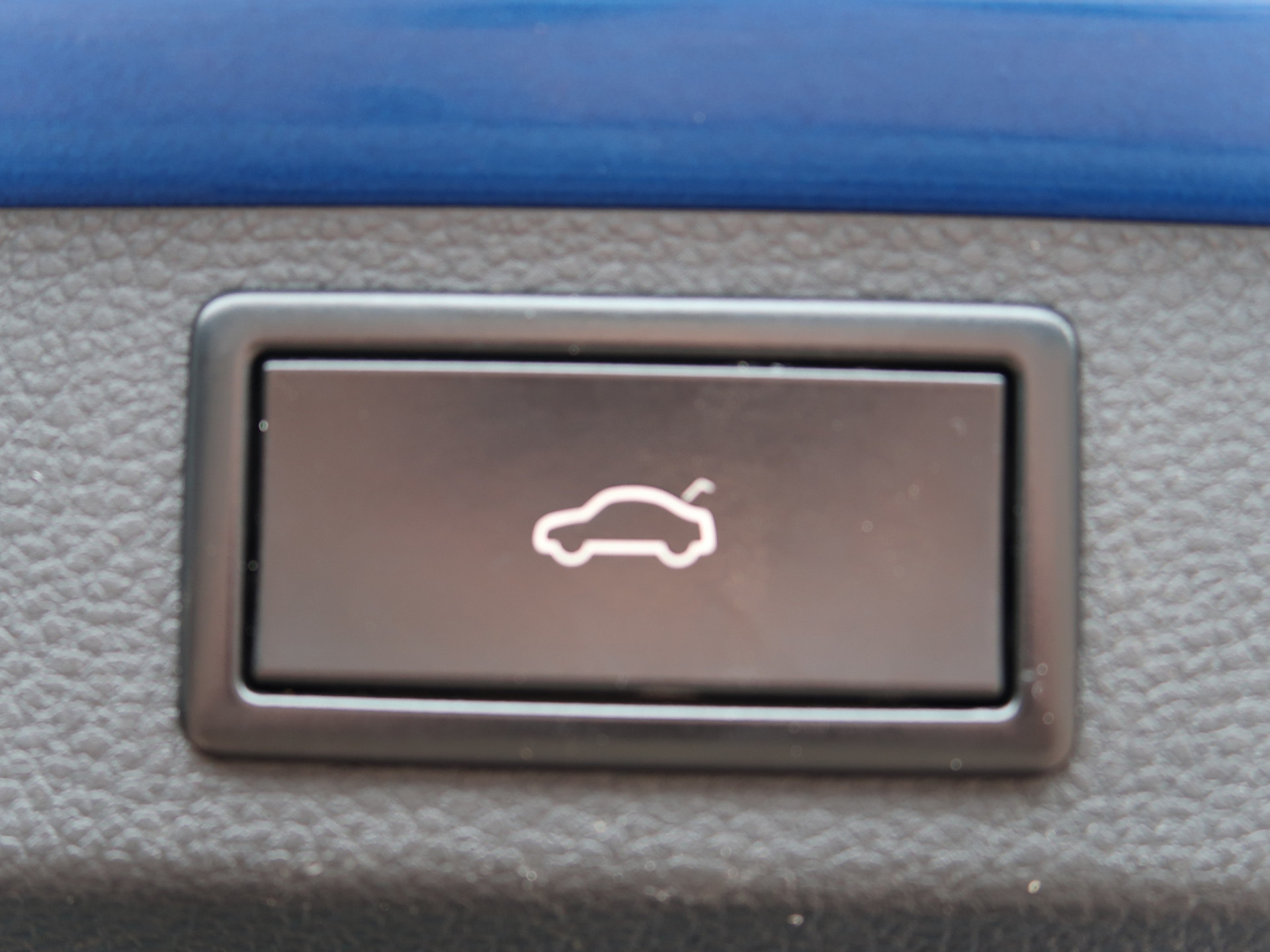 48416739-32.jpg