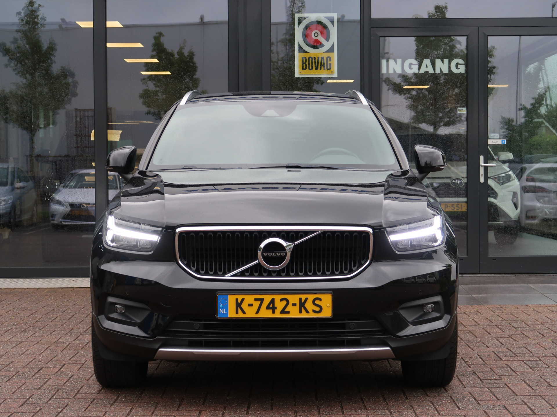 48439923-5.jpg